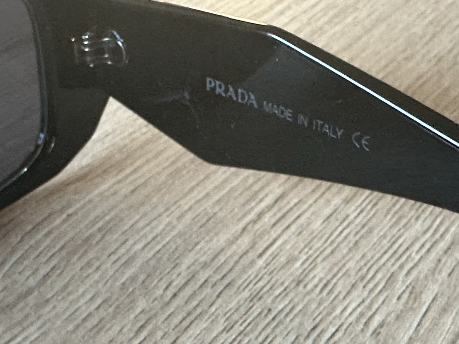 Okulary przeciwsłoneczne Prada
