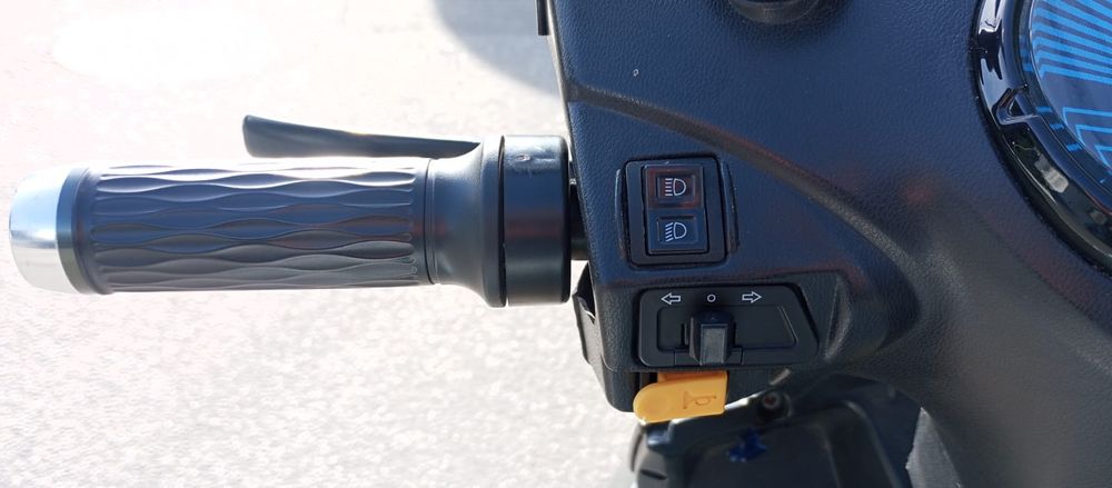 Vendo uma moto elétrica