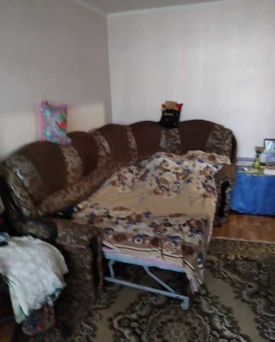 Частина в 2х кімнатній квартирі.(Право власності)