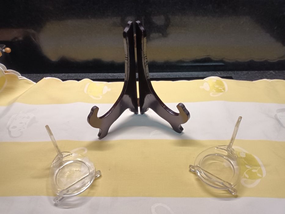 1 Suporte para Prato + 2 Suportes para Chávenas e Pires