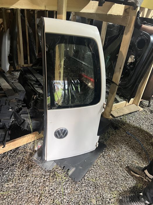 Задня ліва Дверка Volkswagen Caddy 3 Кадді 3