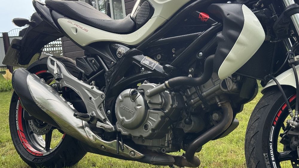 Suzuki gladius 400