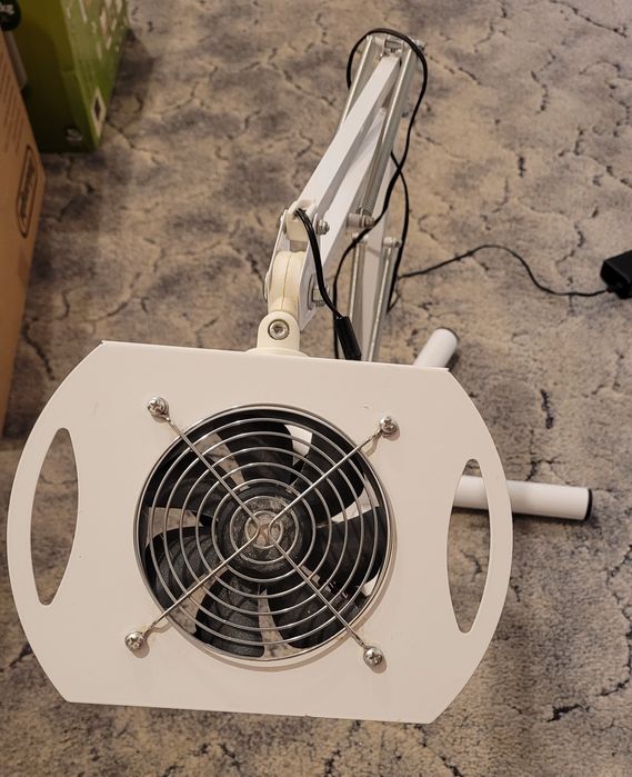 Mobilny pochłaniacz pyłu-pedicure