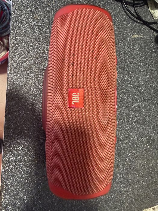 Coluna JBL charge 4