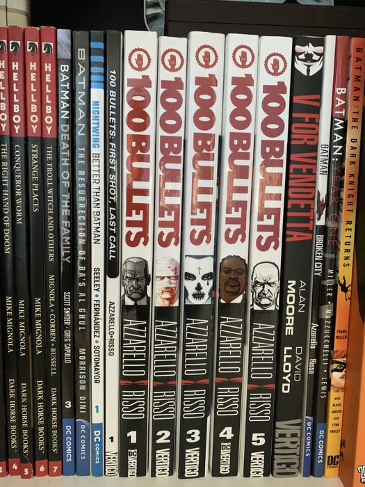 BD Batman, Hellboy, 100 bullets, Watchmen, V vendetta