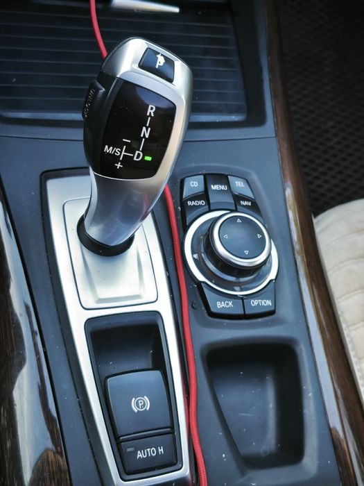 Подам BMW X5 E70