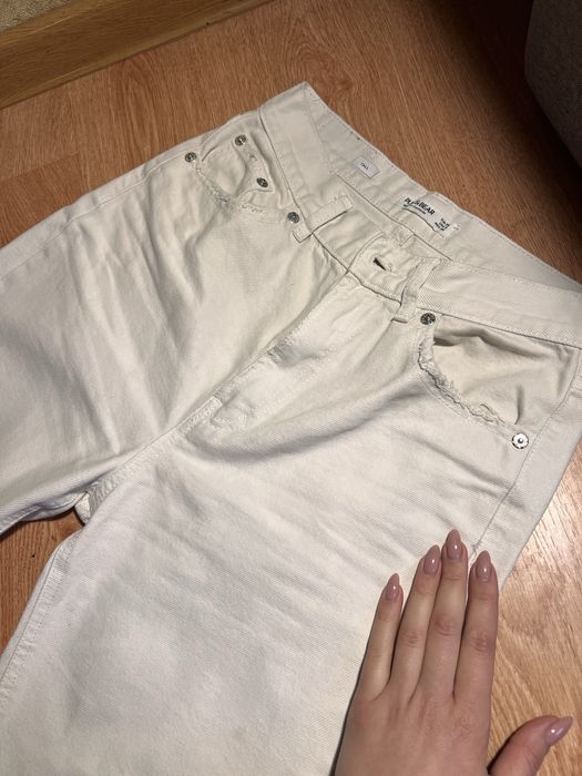 Рівні білі джинси Pull&Bear