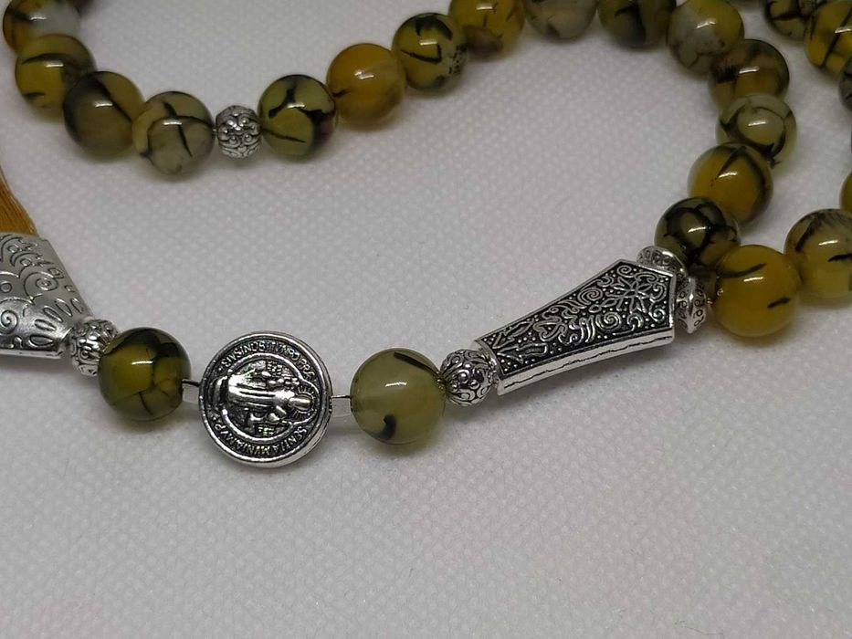 Чотки з натурального каменю в наявності!