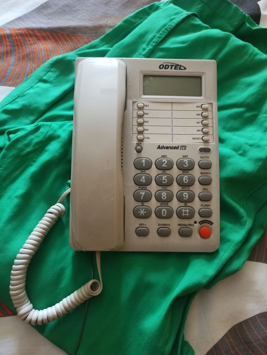 Telefone fixo com fios