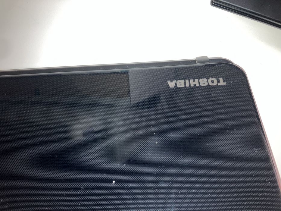 Portatil Toshiba Satellite L50D-B-193