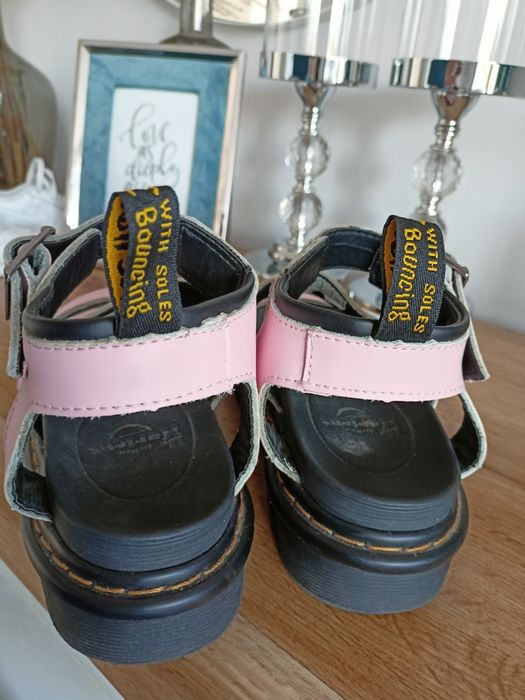 Sandały Dr Martens 40 różowe