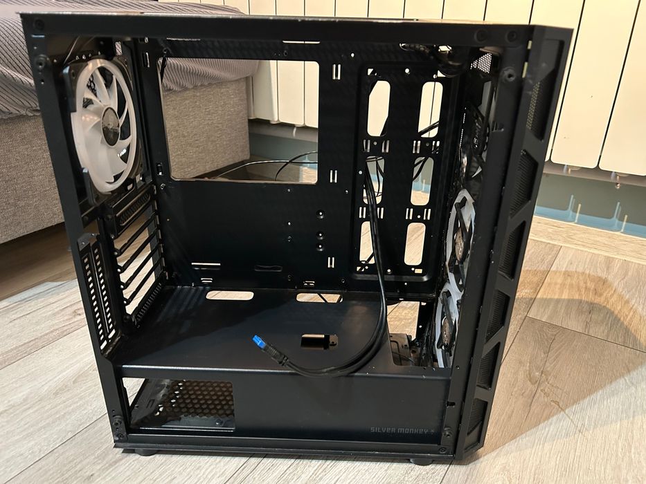 Obudowa Silver monkey 4x wentylatory Rgb