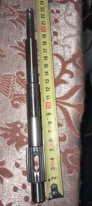 Wałek spodzina silnik zaburtowy Yamaha 9,9 km 90r