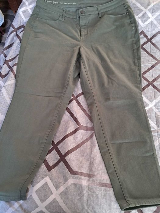 Продам джинси стрейч розм 58+-