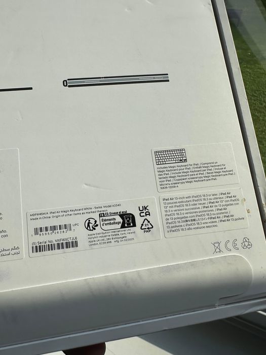 APPLE Magic Keyboard dla iPad Air 13-calowego M3 - Swiss - Biały