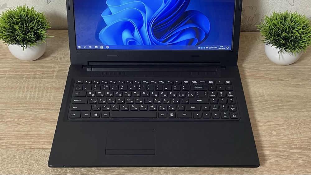 Ноутбук Lenovo IdeaPad 100-15IBD / 8 GB RAM / Nvidia GeForce 920M / 2 год. акб
