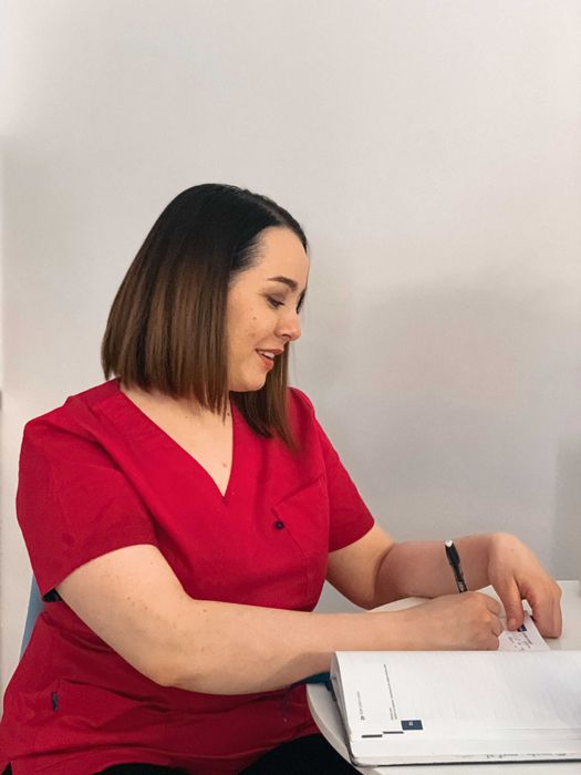 Depilacja pastą cukrową i woskiem dla kobiet i mężczyzn