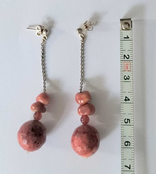 Brincos em prata e coral