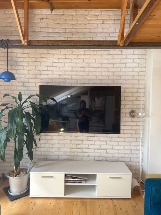 Zestaw LG 55" Full HD + Google Chromecast (Smart TV) + Uchwyt obrotowy ścienny