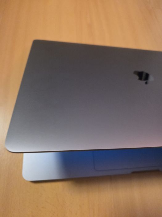 Macbook Pro 16 Touchbar 16GB/1TERA excelente estado