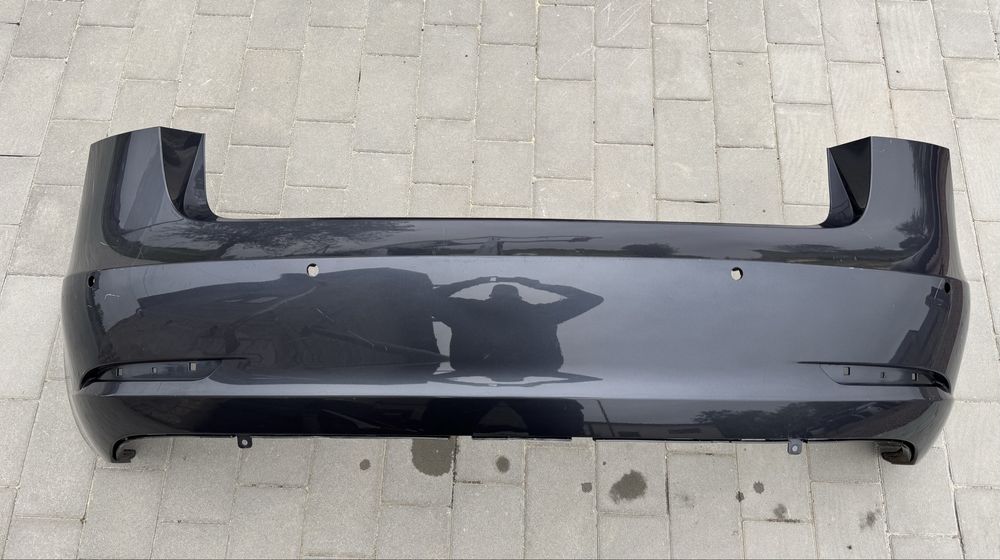 Tesla Model 3 бампер задній