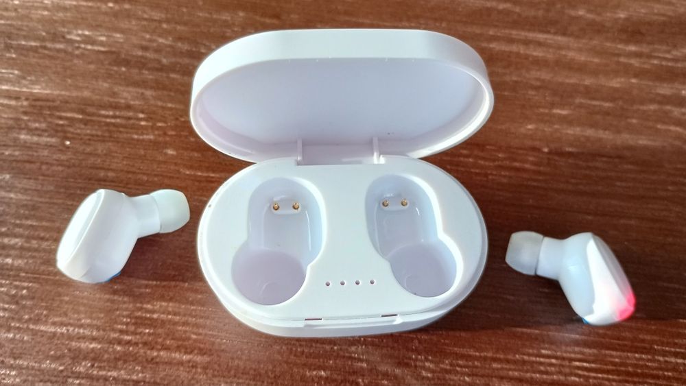 Беспроводные блютуз наушники новые