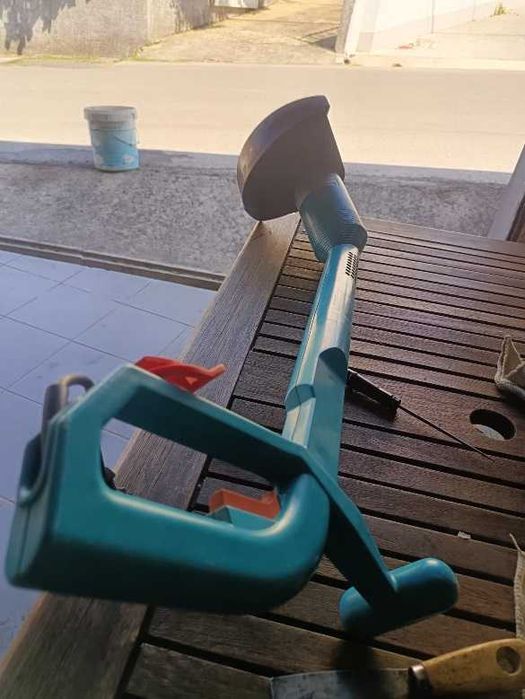 Aparador de Cantos Gardena Turbotrimmer SmallCut 230W