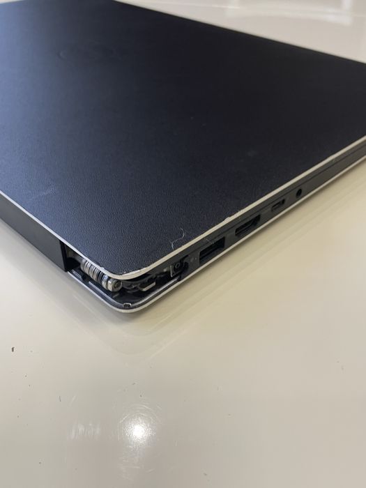 Dell Inspiron 15 9560 i7-7700HQ 16GB RAM GTX 1050 4GB SSD 1TB