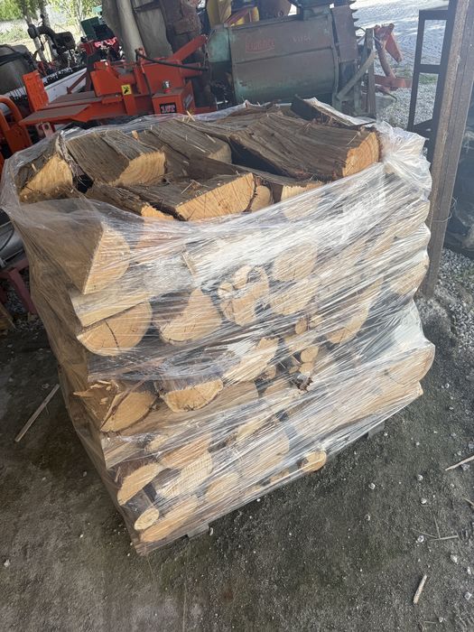 LENHA DE EUCALIPTO RACHADA — 65€/m³