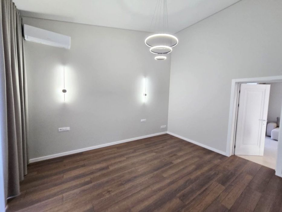 Одноповерховий будинок в КМ 141 м2 з газом новий ремонт с. Ходосівка