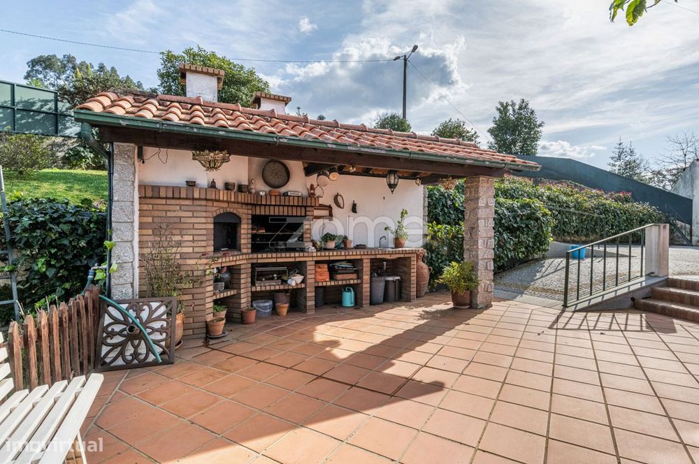 Propriedade Rural em Meinedo - Duas Moradias Lousada