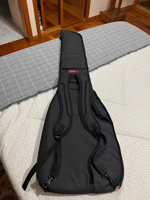 Saco Fender para Baixo (Como Novo)