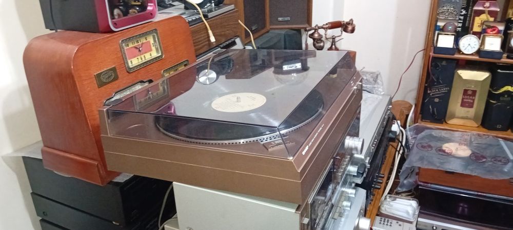 Radio gira discos cassetes amplificador SHARP