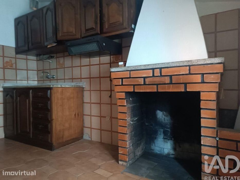 Moradia geminada T4 em Trancoso e Souto Maior de 108 m2