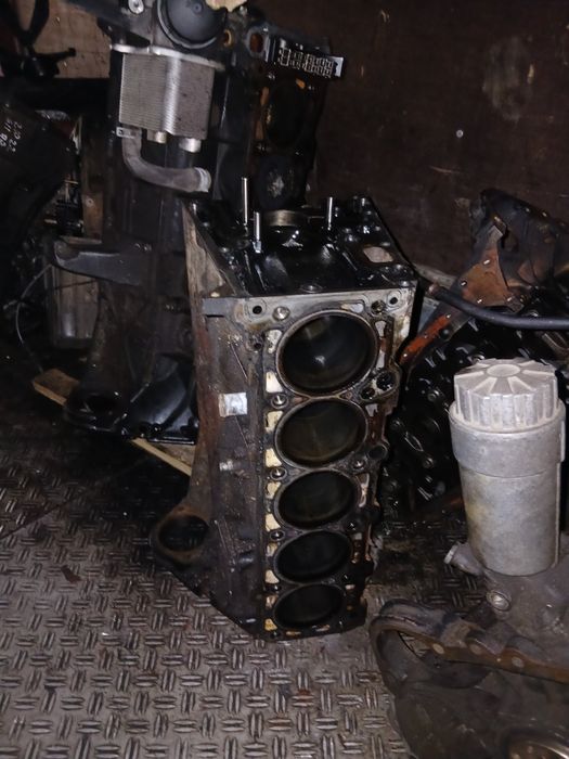 Двигун 2.7  OM 613 Mercedes