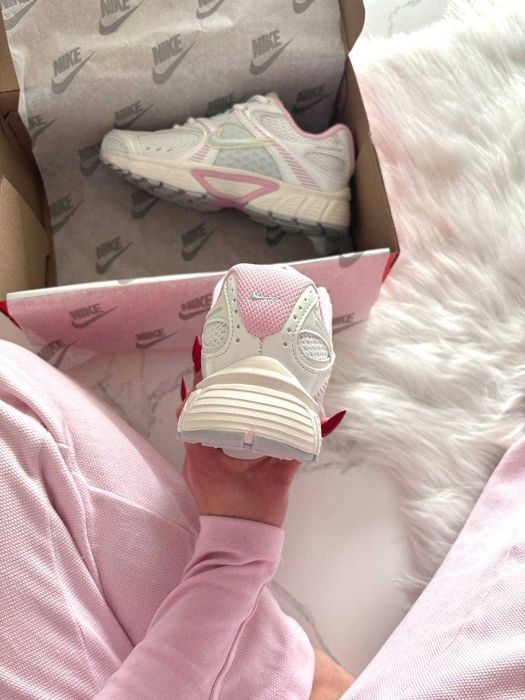 Кросівки Nike V5 RNR White Pink Blue