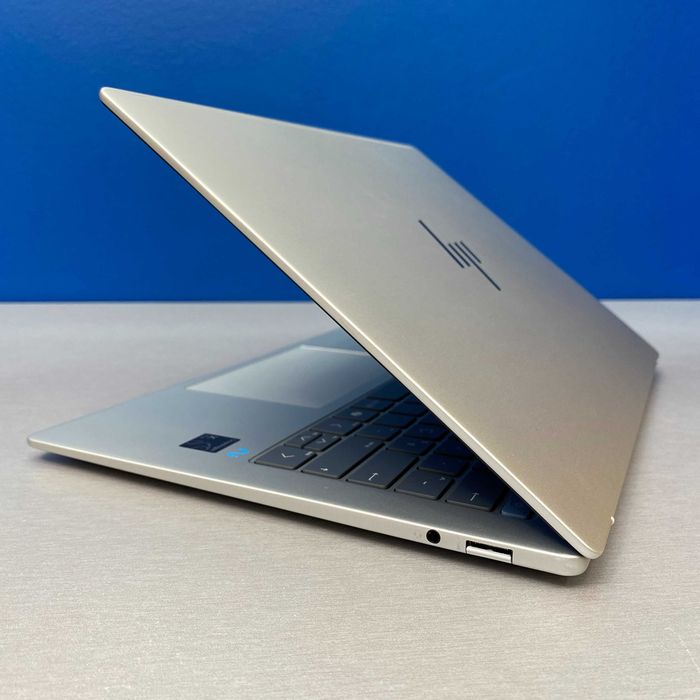 HP OmniBook X 14-FE1003NP - 14" 2.2K | Snapdragon X Plus 8-Cores | 16GB | 1TB SSD