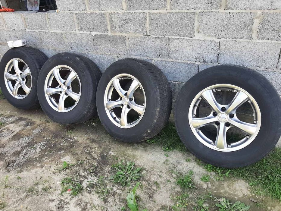 Продаються колеса Bridgestone 255/65 R17