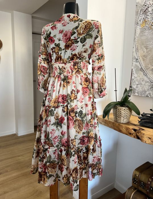 Vestido Florido Stradivarius