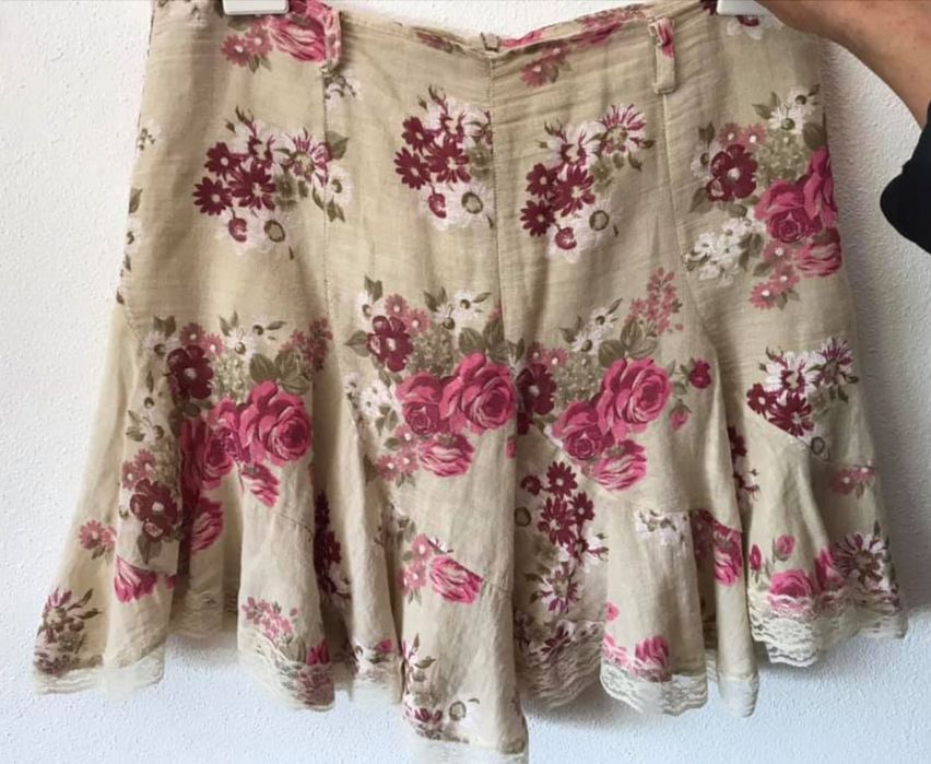 Saia Bege Flores Rosa como NOVA