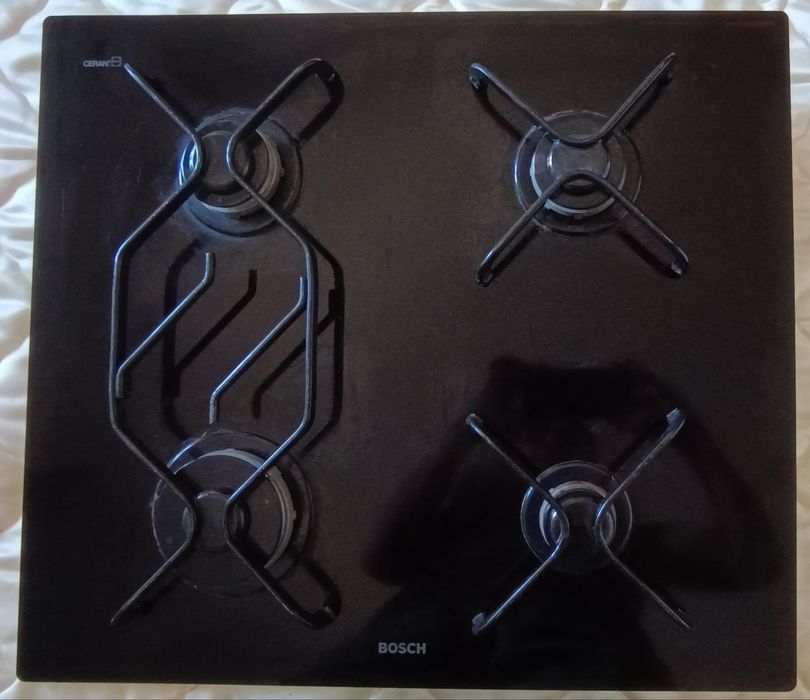 Placa de fogão Bosch a funcionar, faltam apenas botões de bancada