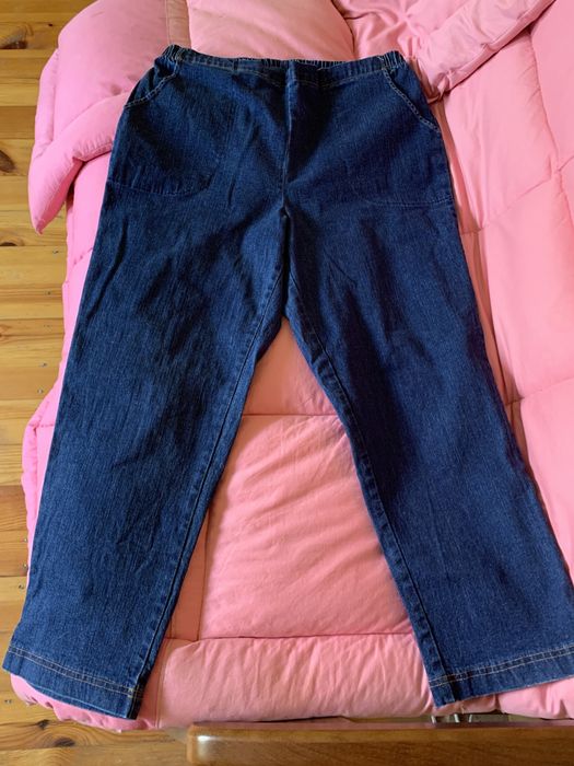 Jeansy spadnie na gumce 42