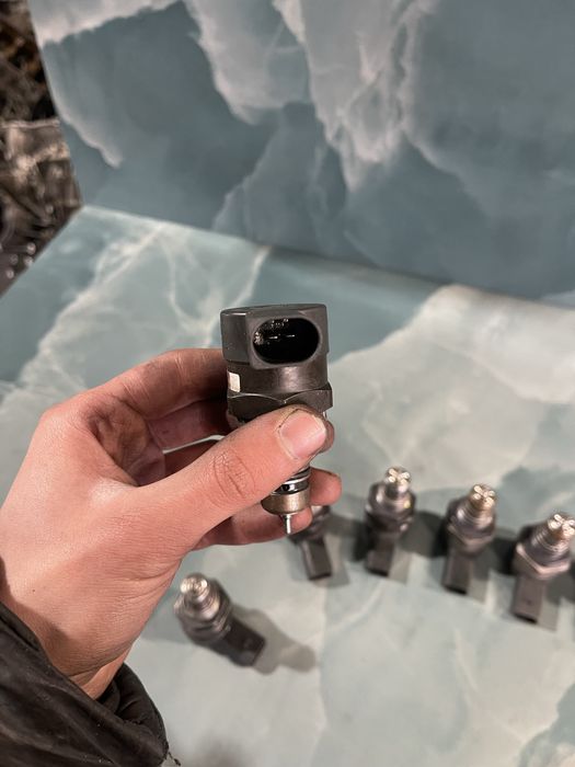 Датчик рампи Е39 бмв регулятор тиску в рейці BMW E46 E60 E53 шрот