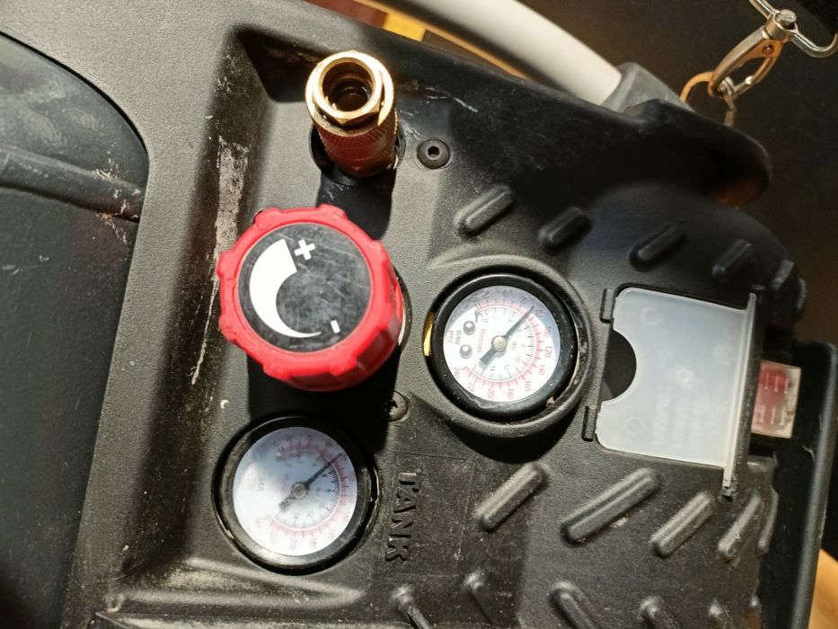 Kompresor bezolejowy, sprężarka bezolejowa warsztatowa 10bar