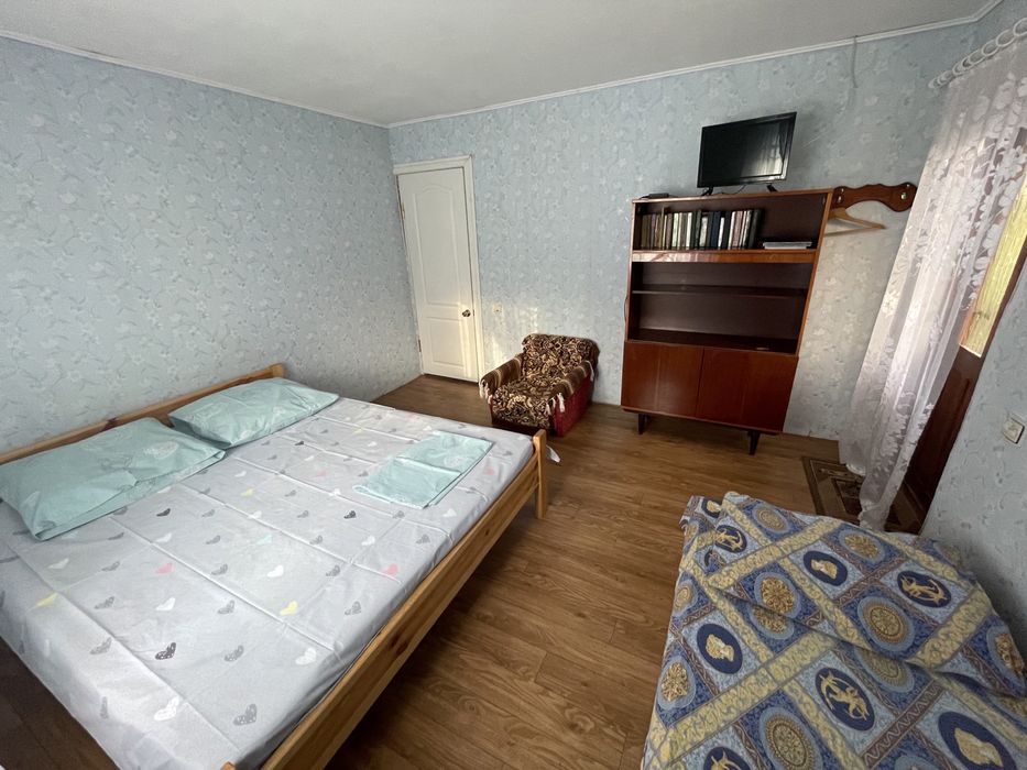 Світязь кімнати подобово