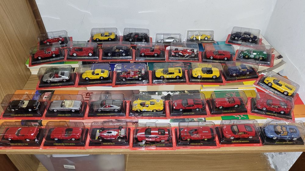 Coleção Ferrari RBA 1:43