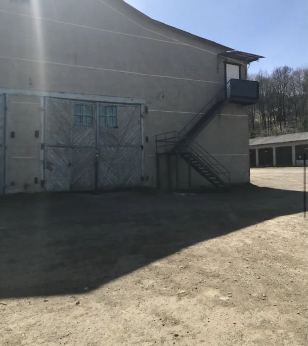 Продам  комерційний обʼєкт (завод)+ земля