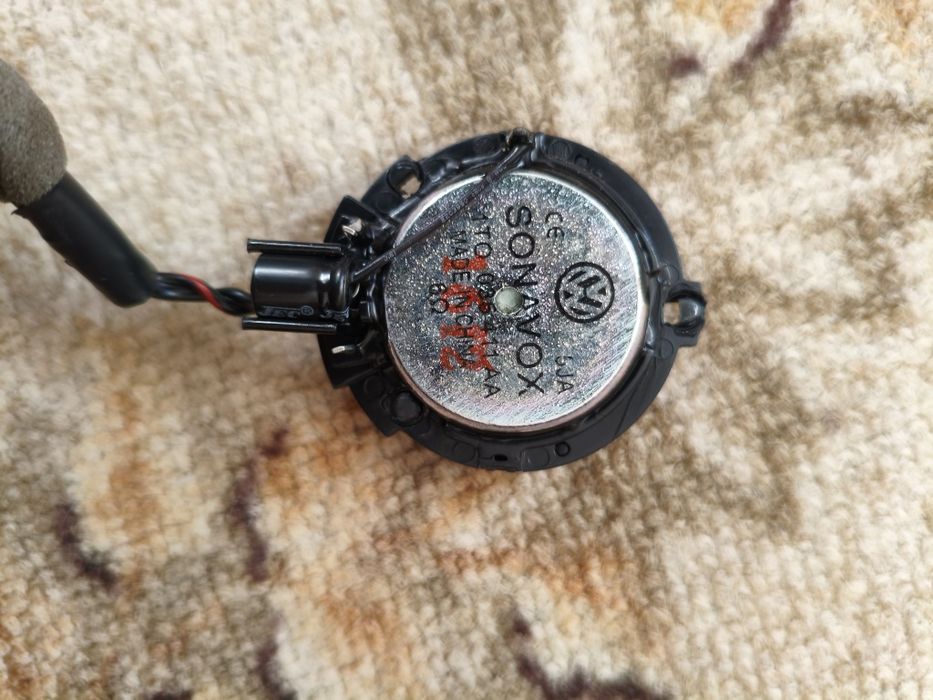 Продам оригінальні динаміки VW Touran