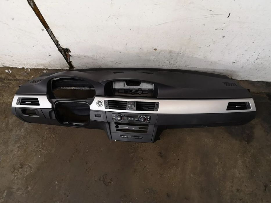 bmw e90 e91 e92 deska kokpit konsola pod nawigację oryginał pulpit