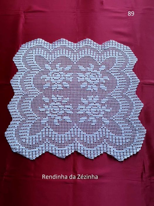 Centro de mesa em crochê artesanal